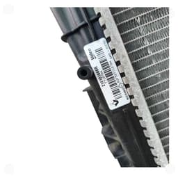 Radiador Renault Sandero 2015 2016 2017 214101666r Detalhe