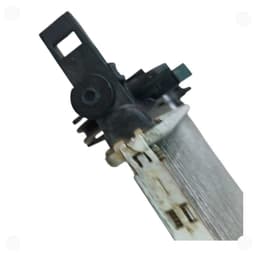 Radiador Renault Sandero 2015 2016 2017 214101666r Detalhe